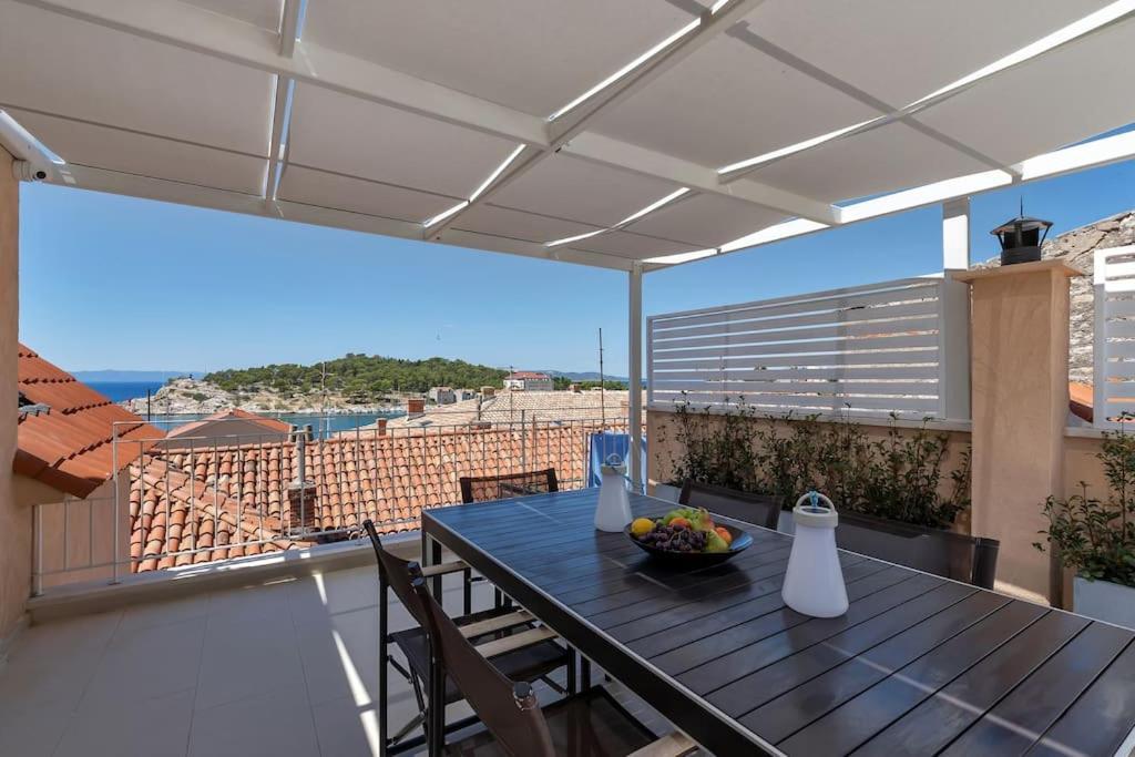 The Square Makarska, Lux App In The Heart Of The City Екстер'єр фото