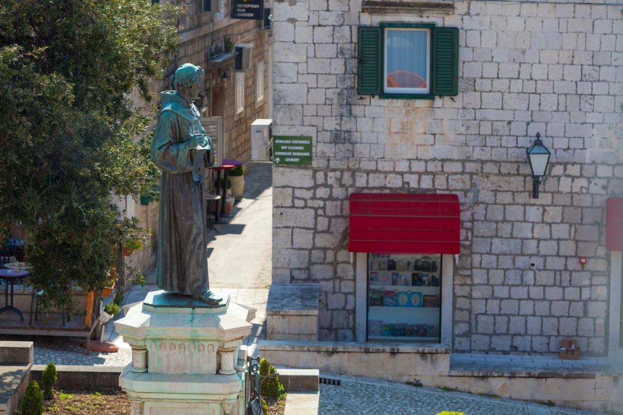 The Square Makarska, Lux App In The Heart Of The City Екстер'єр фото