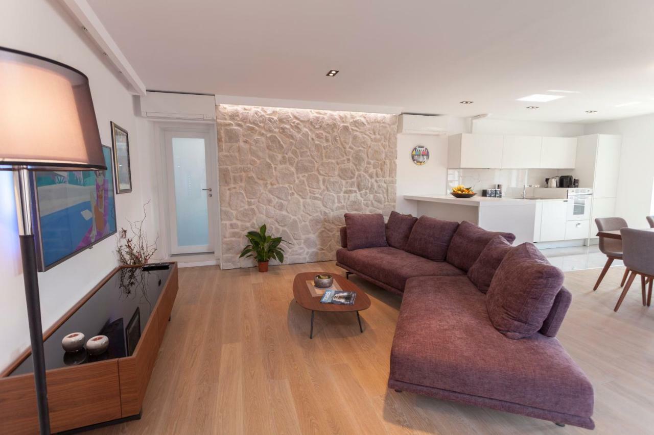 The Square Makarska, Lux App In The Heart Of The City Екстер'єр фото