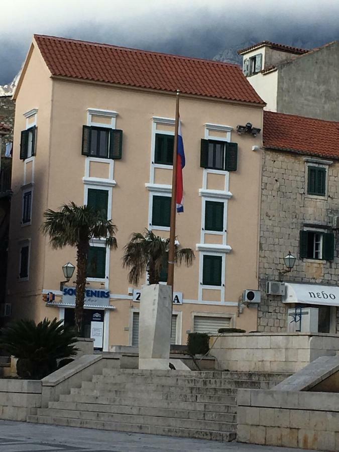 The Square Makarska, Lux App In The Heart Of The City Екстер'єр фото